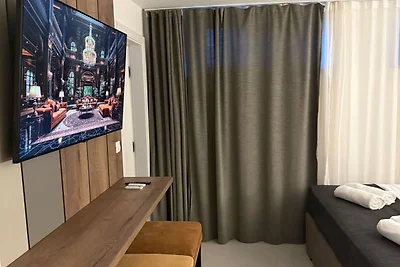 Studio Apartment (The Marina studio) -S6
