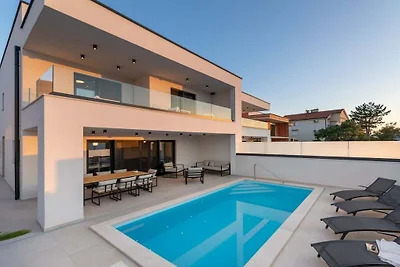 Villa Aria mit Pool