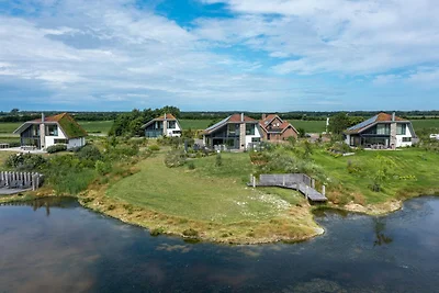 Moderne, luxuriöse und nachhaltige Naturvilla