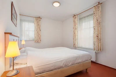 Strohgedeckte Villa mit 2 Bädern, 2 km von...