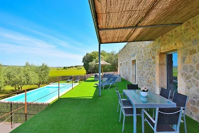 Haus in Maria de la Salut mit Pool