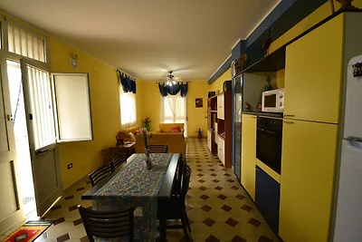 Piacevole casa vacanze con balcone