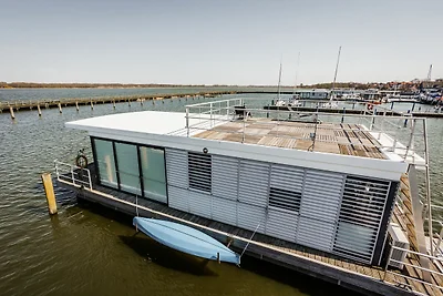 Hausboot Floating House in Ribnitz-Damgarten