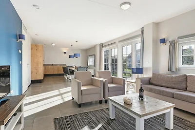 Ruim huis met sauna, op 700 m. van het strand