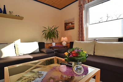 Einladendes, freistehendes Ferienhaus in...
