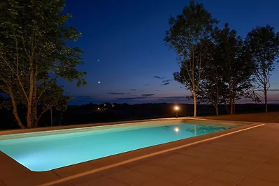 Elegante Villa für 10 Gäste mit Pool- und...