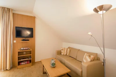 Geschmackvolle Wohnung mit Balkon