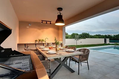 Villa in Marcana mit Schwimmbecken