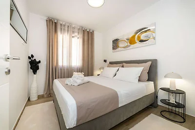 Ferienhaus in Podvrsje mit Meerblick