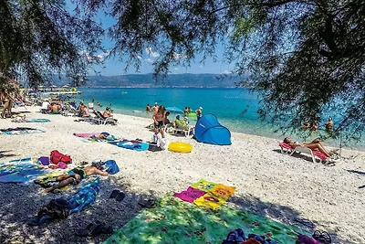 Cozy Beachfront Holiday Home Slatine - Five B...