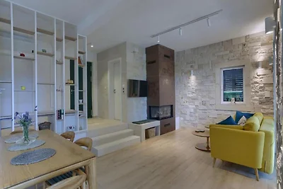 Villa Vera -Three Bedroom Villa with Swimming...