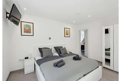 Moderne Ferienwohnung mit Terrasse