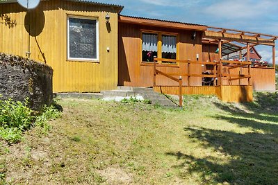 Ferienhaus mit großem Garten und Terrasse