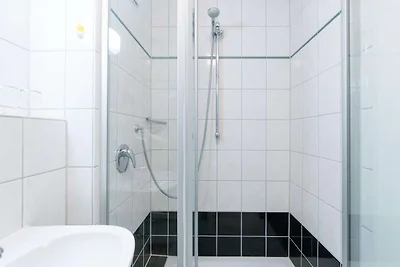 Ferienwohnung mit möblierten Balkon in Sellin