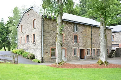 Stenen Huis in Ardennen bij Bos