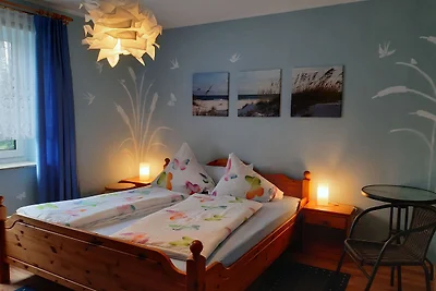 Sonnige Ferienwohnung am Wald / Büdnerreihe