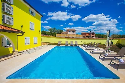 Villa in Porec mit Schwimmbecken
