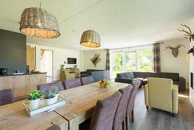 Luxuriöse Villa mit 3 Bädern, in einem...