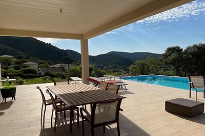 Villa Esquirol con vista e piscina