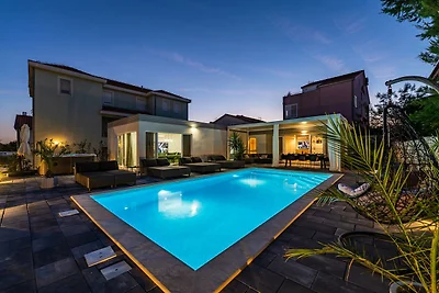 Villa in Pakostane mit privatem Pool