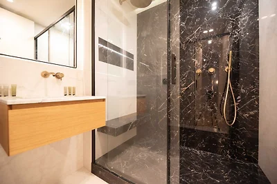 Außergewöhnliche Wohnung mit AC-1BR-4P-Palais...