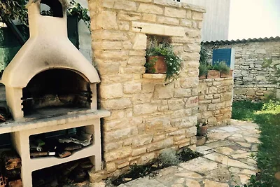 Two Bedroom Apartment with Terrace and Garden