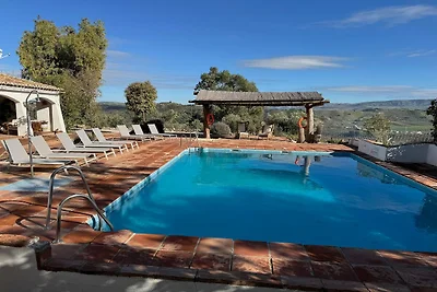 Geräumiges Ferienhaus mit Pool