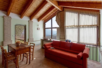 Wohnung in den Hügeln mit Pool