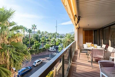 Apartment in Palm Beach in der Nähe von Mouré...