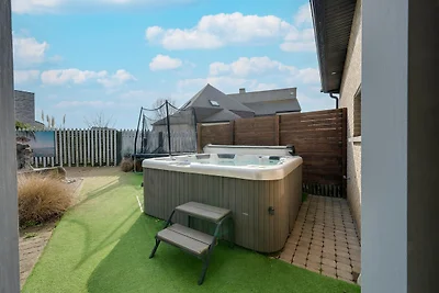 Luxe kustvilla met jacuzzi & sauna