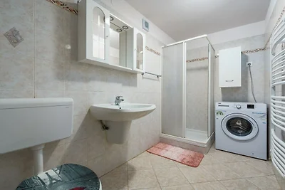 Charming Lovran Apartments with Wonderful Sea...