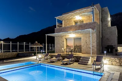 Villa a Triopetra con Piscina & Vista