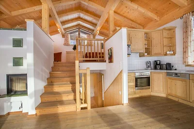 Deluxe chalet with pool in Königsleiten