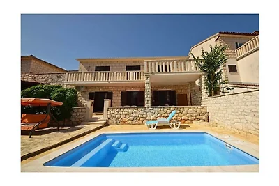 Vila Marija mit Pool