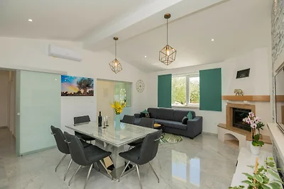 Ruhige Landvilla in Naklice