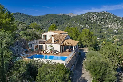 Elegante Villa mit beheiztem Pool, Pollença
