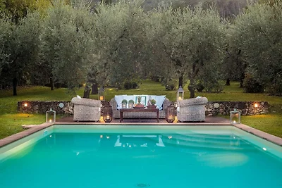 Villa in Camaiore met zwembad en Toscaanse...