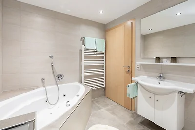 Apartament z wanną z hydromasażem w St. Anton