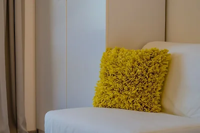 Apartments Sara (Molunat)