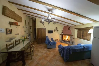Schönes Ferienhaus in Laroya mit...