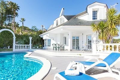 Schönes Haus mit privatem Pool
