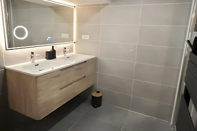 Guerlesquin-Dorfhaus mit Garten