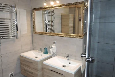 Ferienhaus f�r 6 Personen mit Pool in...