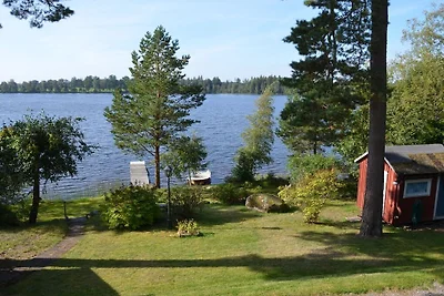 Prachtig vakantiehuis aan het meer met boot.