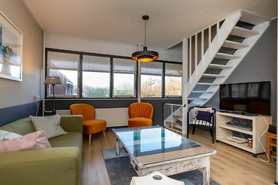 Ruim appartement in Zoutelande nabij strand