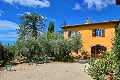 Verführerisches Bauernhaus in Todi mit...