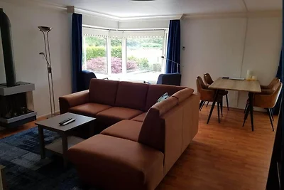 Spazioso chalet con giardino a Garderen