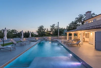 Villa en Labin con piscina