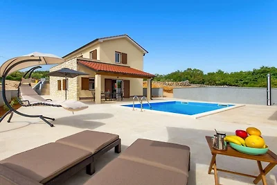 Villa in Vrbnik mit Schwimmbecken