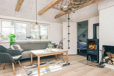 Charmante Hutte in Friedlichem Fjand-By Traum